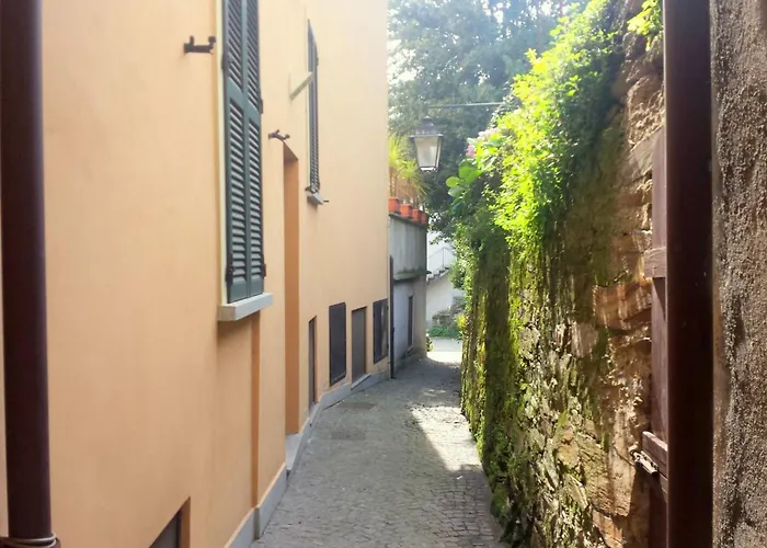 Appartamento Apartment In Ghiffa With Lake Maggiore Views *