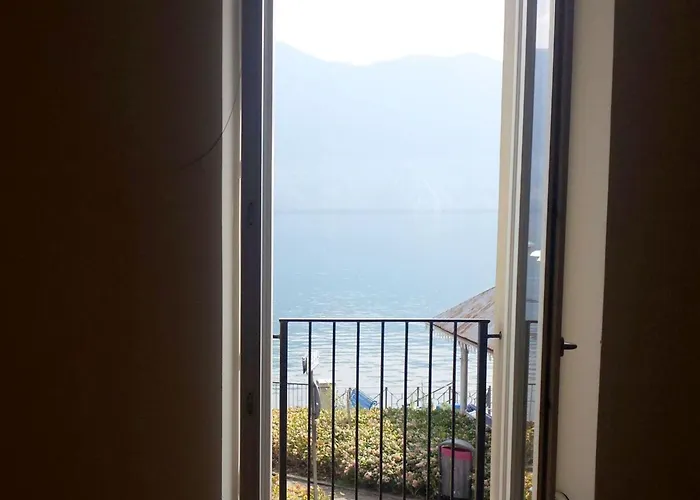 Appartamento Apartment In Ghiffa With Lake Maggiore Views Ghiffa