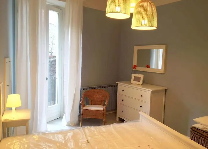 Appartamento Apartment In Ghiffa With Lake Maggiore Views Ghiffa